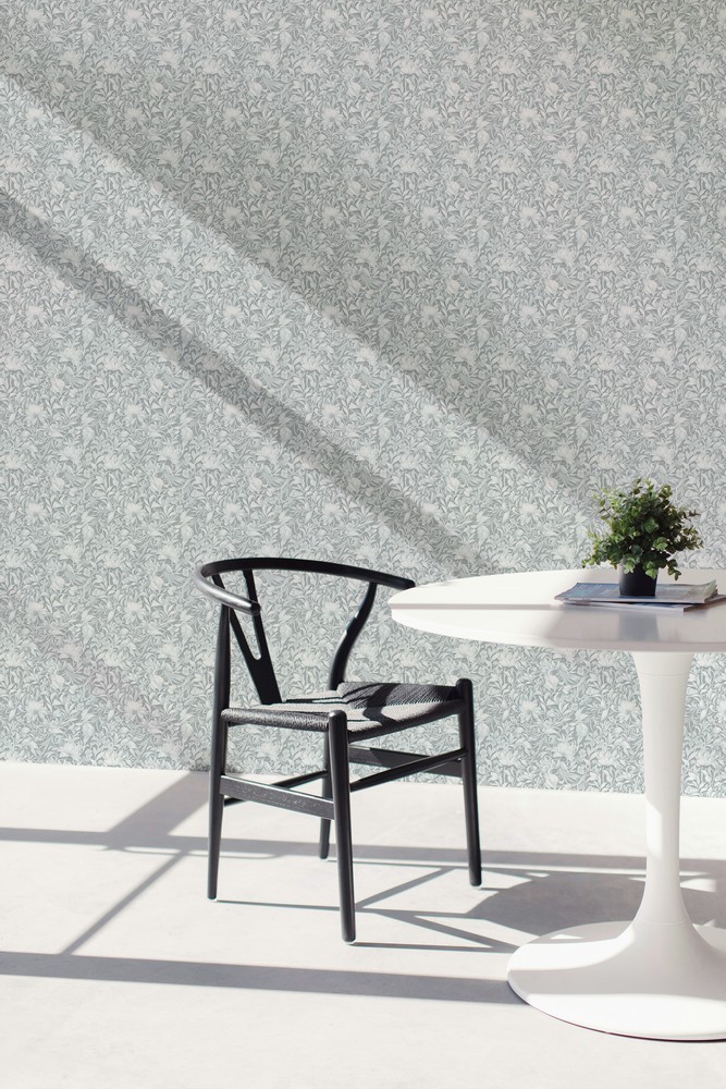 Picture of Louise Blue miniature - 1025401-03